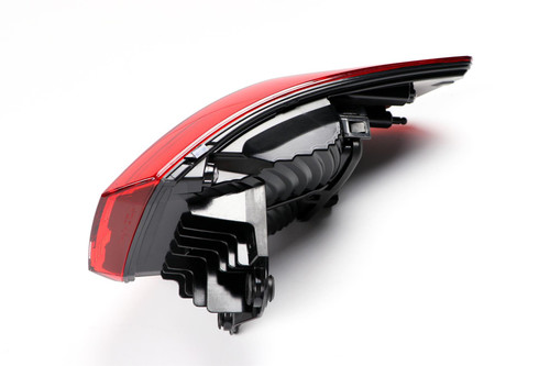 Rear light left outer Audi Q3 19-