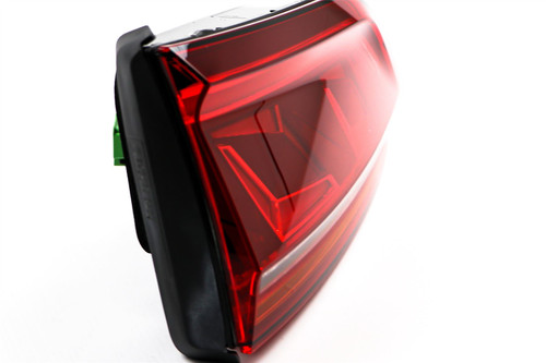 Rear light left inner dynamic indicator VW Touareg 18-