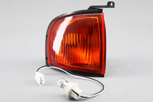 Front indicator right Mazda B2500 98-01