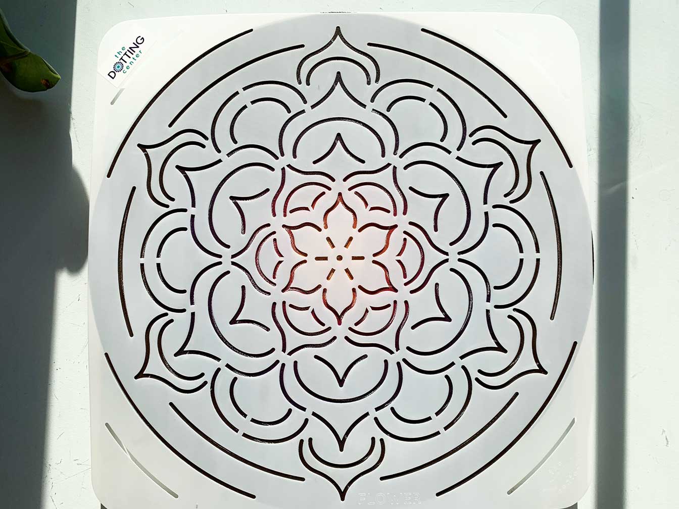 The Dotting Center 12 Mandala Stencil Flower - Wet Paint Artists'  Materials and Framing