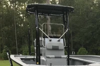 From the front of this SG900 t-top installation you can see our optional V-Braces the connect the t-top to the boat on two extra spots for maximum stability.