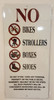 No Storage in Hallway SIGNAGE  (NYC code 1027.4.5 Personal Property,WHITE )-El blanco Line