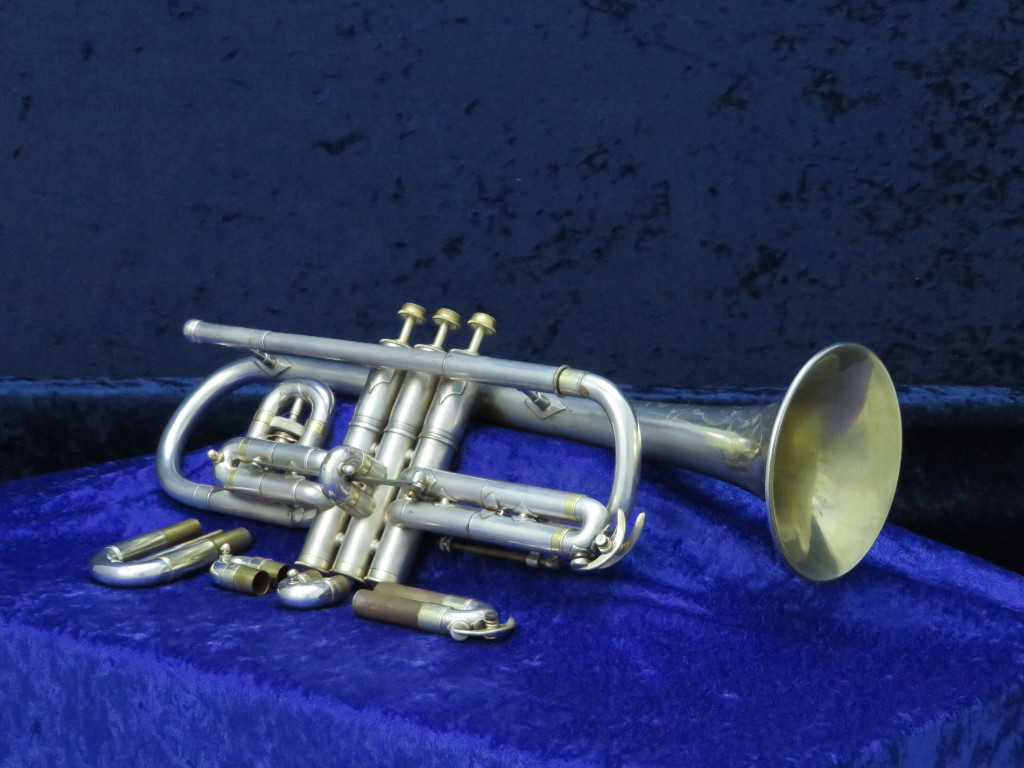 CONN-WONDER コルネット NewWonder bix model C.G. Conn Victor New Wonder Silver 1921 Cornet Serial #182511