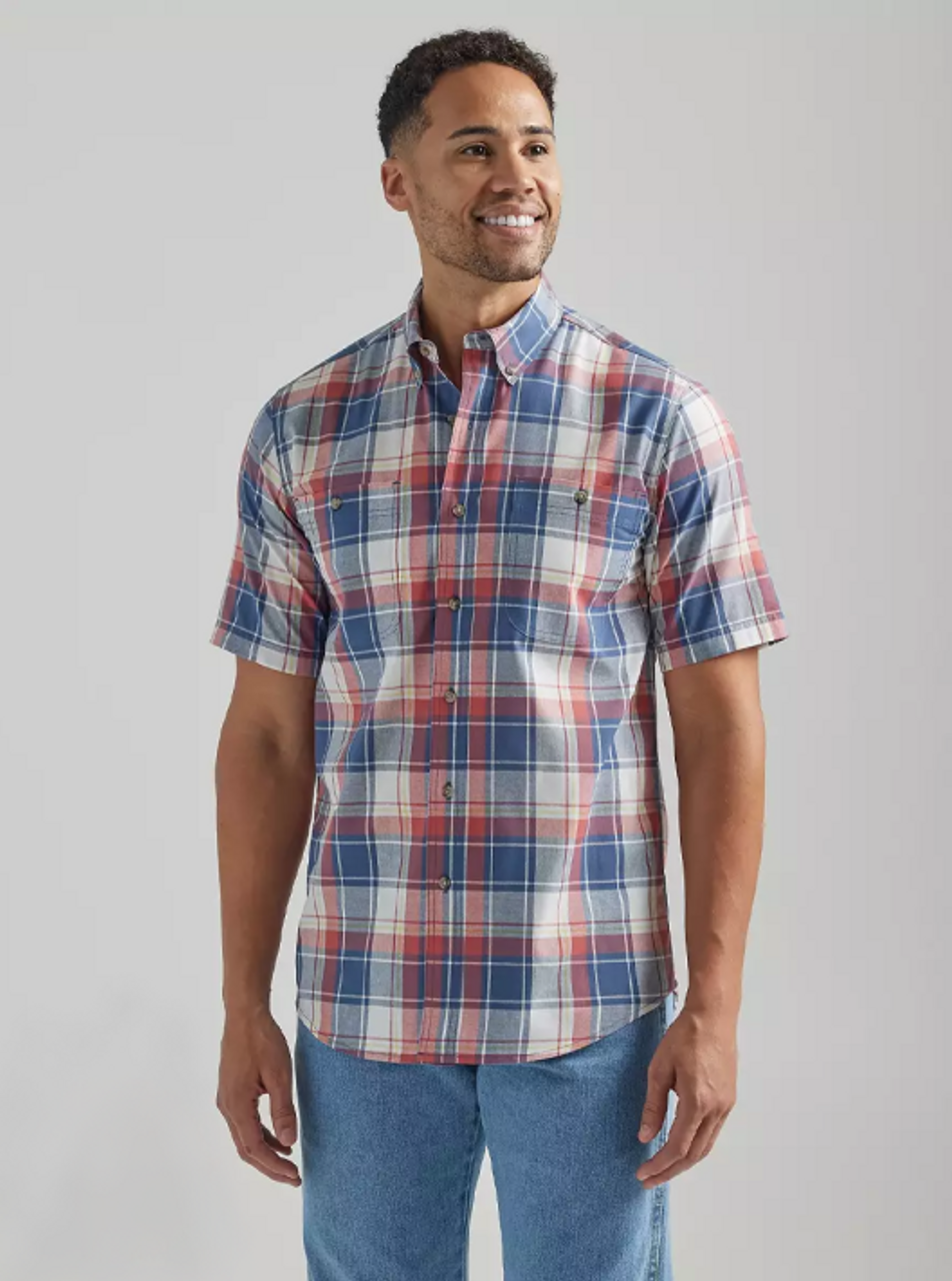 Wrangler Men's Rugged Wear® Short Sleeve Easy Care Plaid Button-Down Shirt 112325038