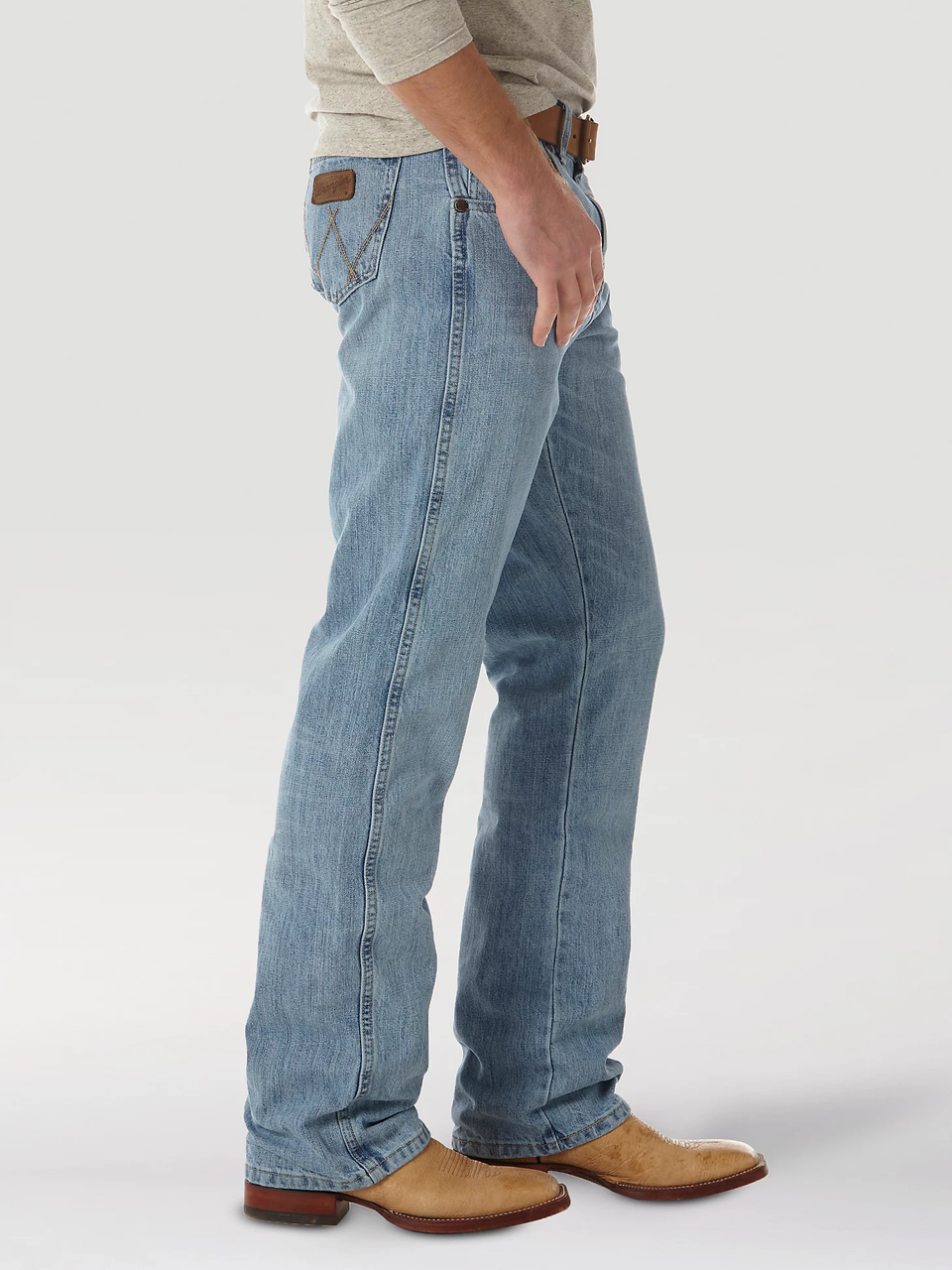 Wrangler™ Men's Retro® Relaxed Fit Bootcut Jeans Crest WRT20CR