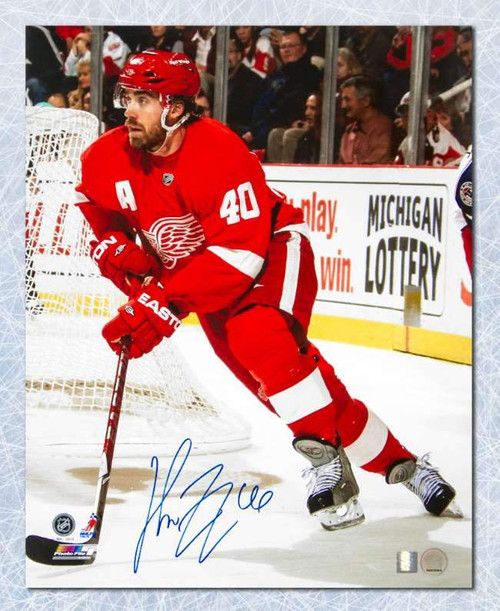 Henrik Zetterberg Detroit Red Wings Autographed Around Net 8x10 photo Henrik Zetterberg Detroit Red Wings Autographed Around Net 8x10 photo