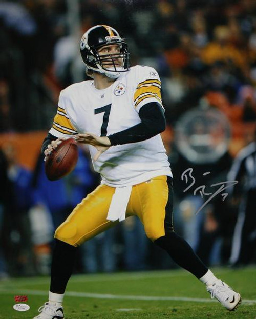 Ben Roethlisberger Pittsburgh Steelers Autographed 16x20 Football Photo