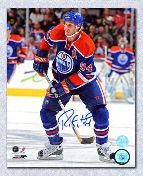 Ryan Smyth  Edmonton Oilers Autographed 8x10 Game Action Photo Ryan Smyth  Edmonton Oilers Autographed 8x10 Game Action Photo