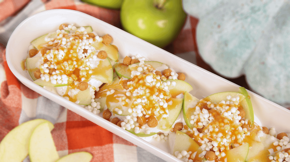 Apples with ice cream