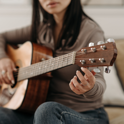 ​Tuning Your Guitar: A Beginner's Guide ​Tuning Your Guitar: A Beginner's Guide