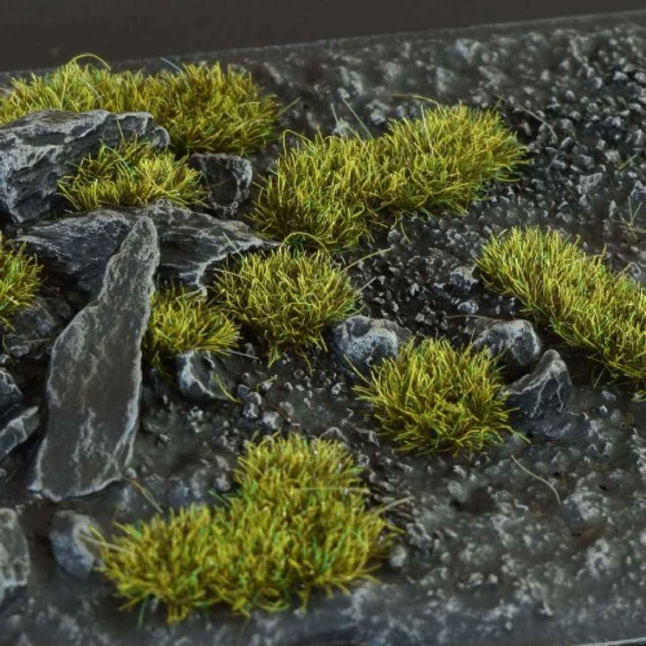 Dark Moss 2mm Wild Tufts