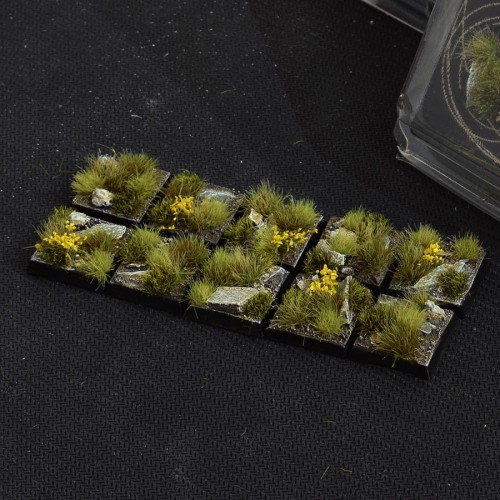 20mm Square Highland Bases x10
