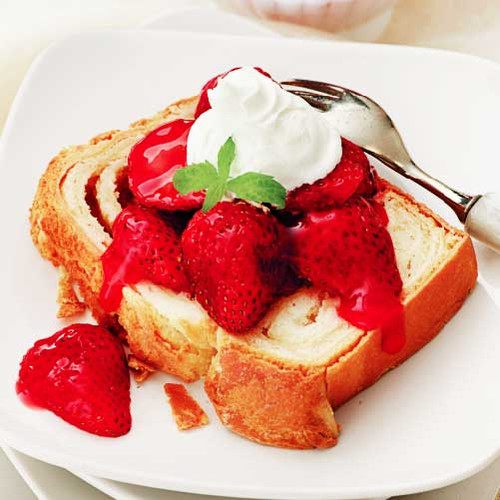Strawberry Hill Cream Cheese Povitica with Fresh Strawberries
