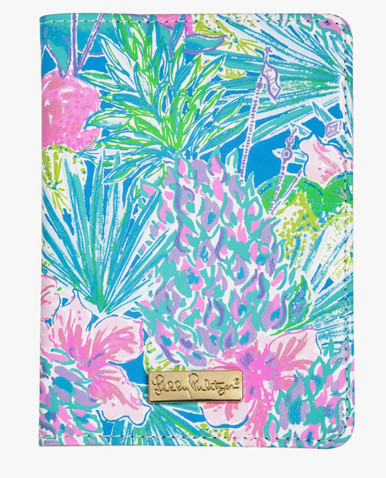 https://cdn11.bigcommerce.com/s-mdle1ql08i/products/7895/images/11863/lilly-pulitzer-passport-cover-swizzle-in-pineapples__77605.1690429365.386.513.jpg?c=2