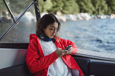 Best Phone Holder for Boats: 6 Mounts That Survive the Water
