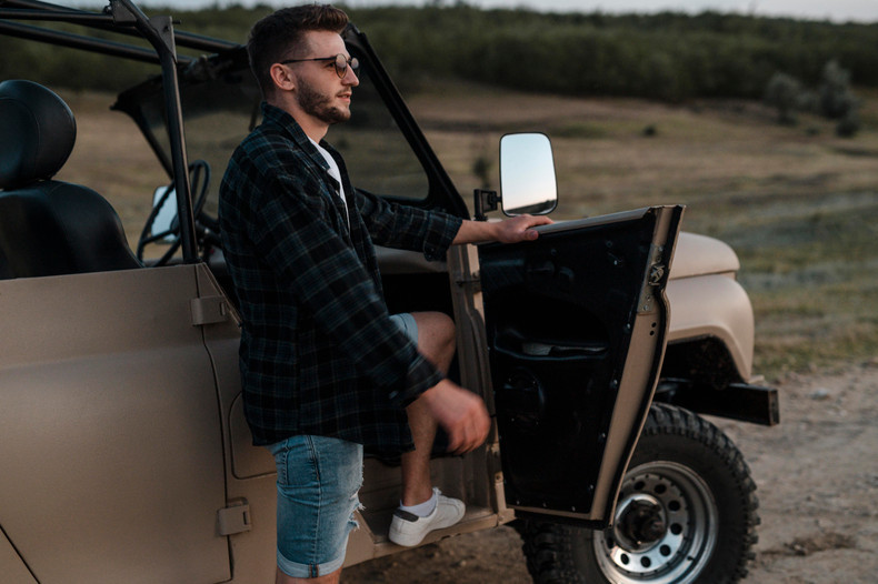 Phone Mount for Jeep Wrangler: 7 Rugged, Shake-Free Picks