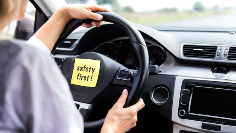 9 Essential Defensive Driving Tips to Avoid Danger