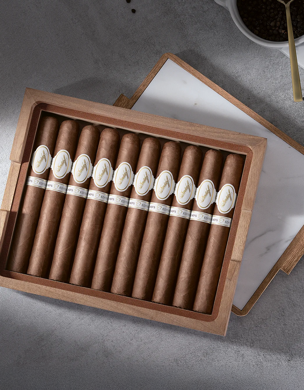 Davidoff Chefs Edition 2025 Box of 10 Cigars Open