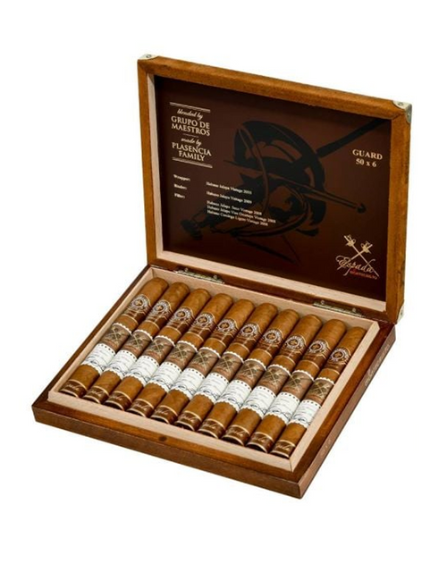 Montecristo Espada Guard Box Open Montecristo Espada Guard Box Open