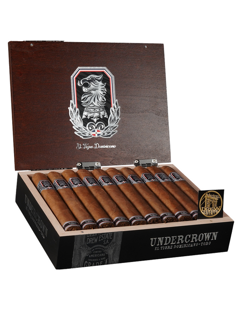 Undercrown El Tigre Dominicano Corona Viva Box Open