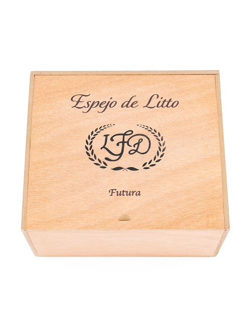 La Flor Dominicana Espejo de Litto Futura Box Closed