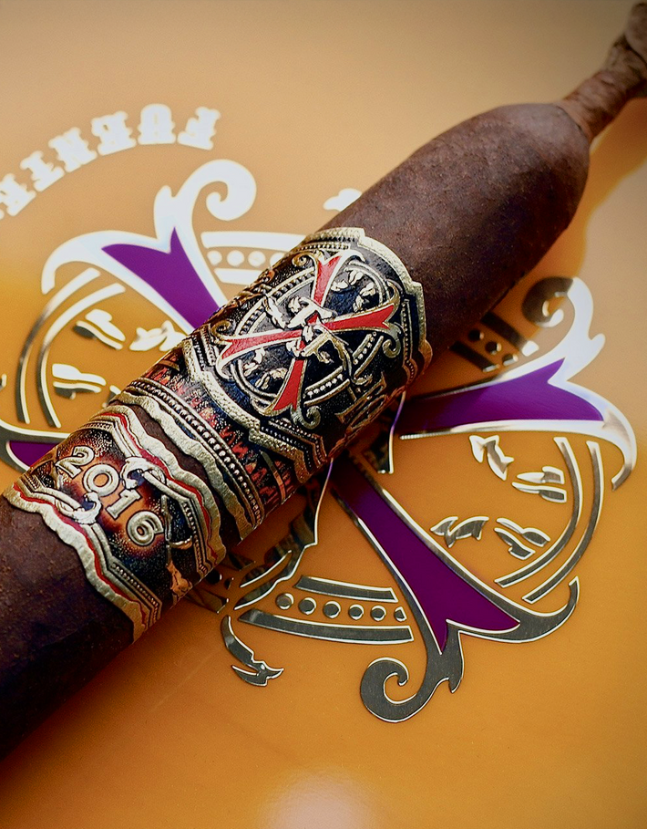 Fuente Fuente Opus X Heaven and Earth BBMF Maduro Box Open