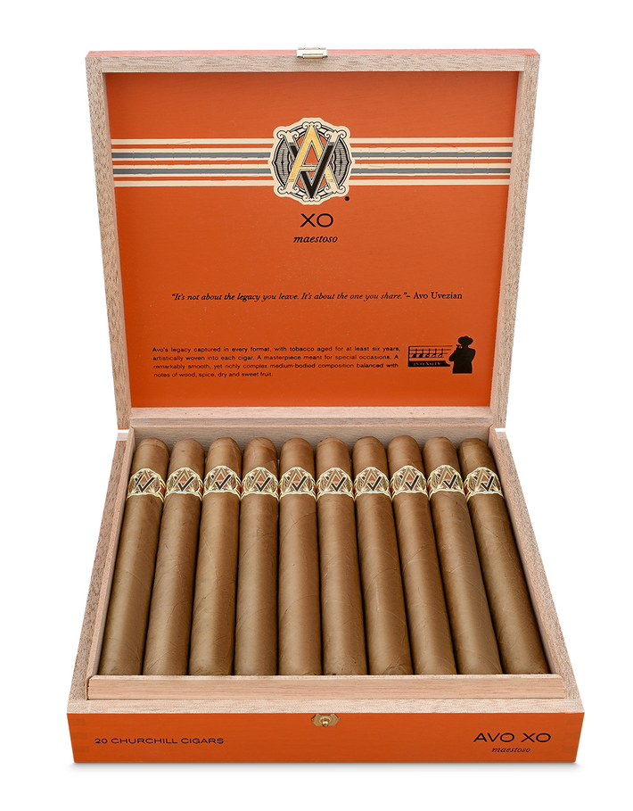 AVO XO Maestoso Box Open
