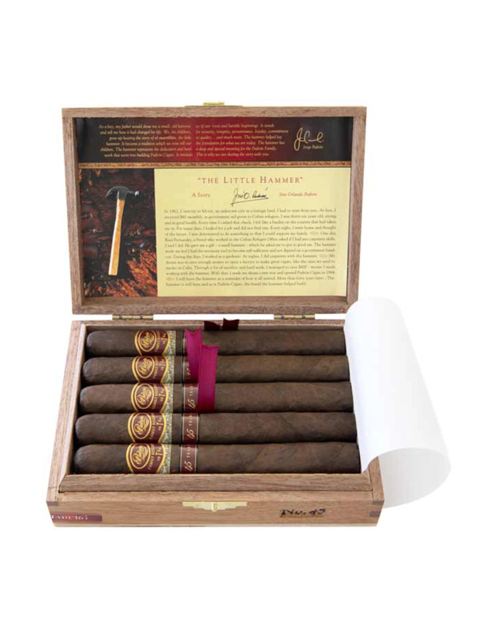Padron Family Reserve 45 Years Natural Box Open
