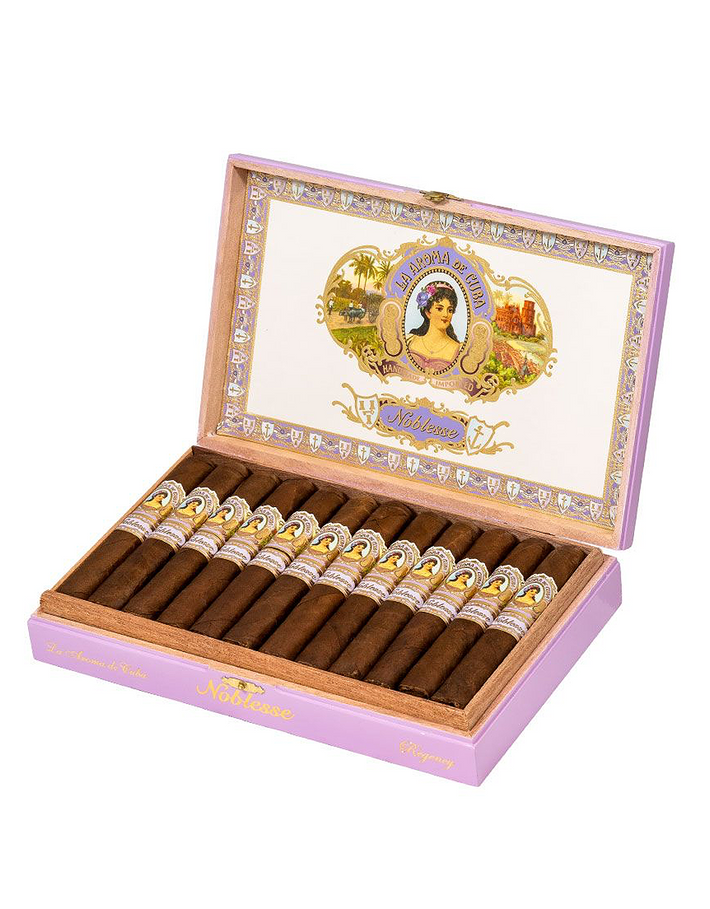 La Aroma De Cuba Noblesse Regency Box Open