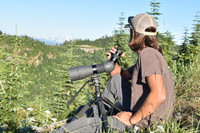 Carbon fiber spotting scope tripod with pan head - detail 3