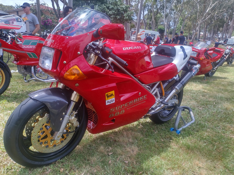 Ducati 888