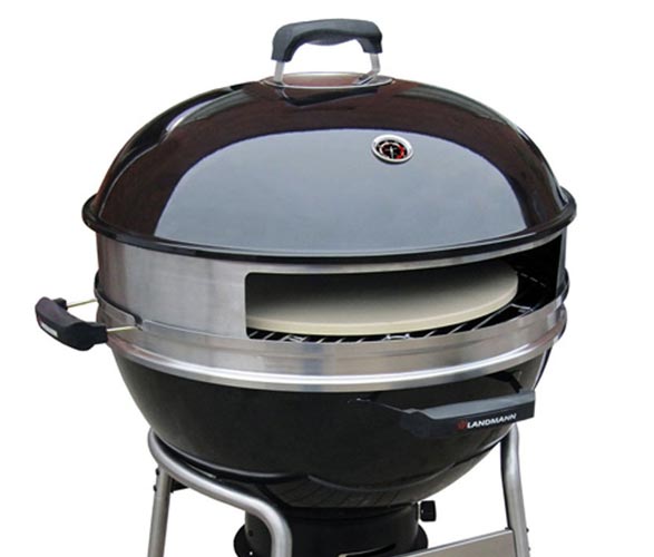 Kettle Grill with Pizza Ring Kettle Grill with Pizza Ring