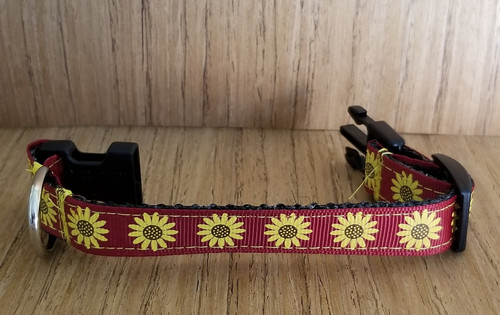 Collar/ Small/ Maroon & Yellow Flowers