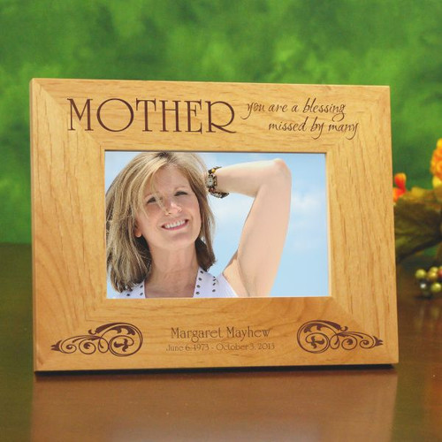 Engraved wooden memorial frame to remember mom