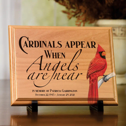 Cardinals Appear wood memorial plaque with cardinal design, personalized to honor a loved one