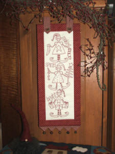 Making Spirits Bright | Wall Hanger Embroidery Kit | The Birdhouse Patchwork Designs