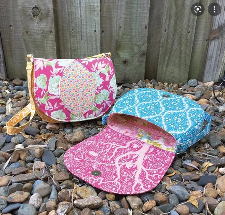 Peekaboo Purse in Lemon Tree fabrics from Tilda