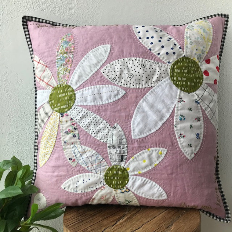 Daisy Cushion Pattern | Treehouse Textiles | per pattern