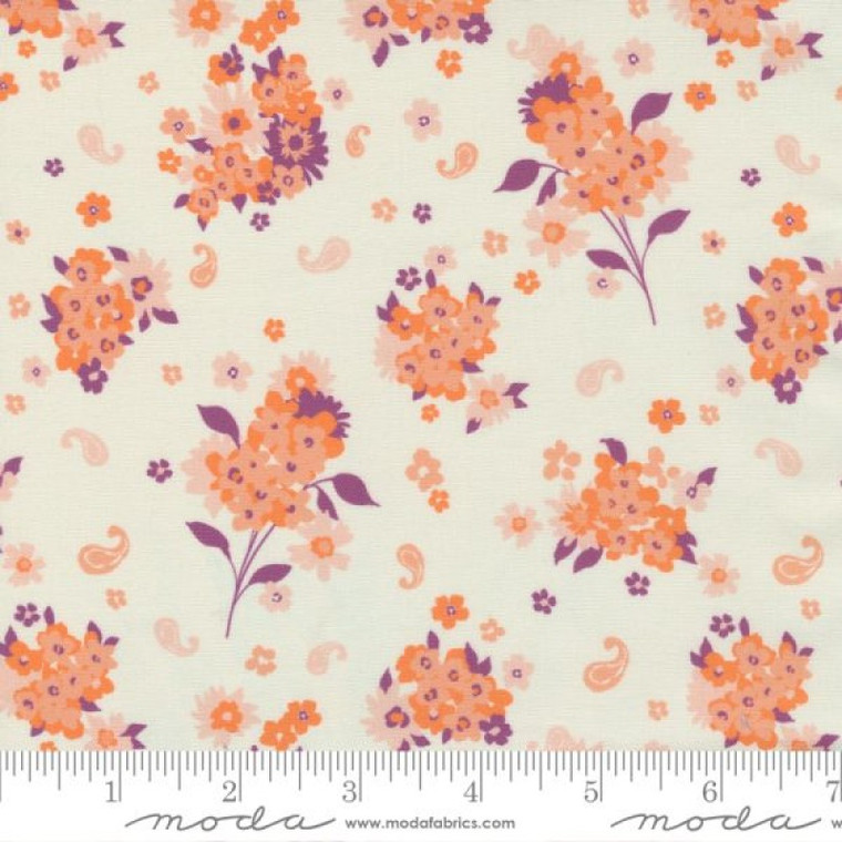 Flora in Ivory | Paisley Rose by Crystal Manning | per 10cm