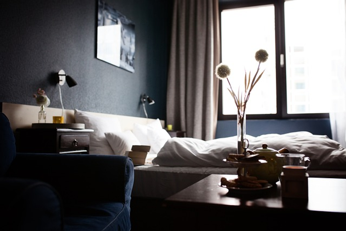 How to Curate a Memorable Welcome Experience with Personalized Hotel Amenities