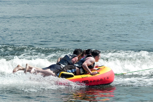 Rave Sports 02641 Diablo III Inflatable Three Rider Towable Water Tube