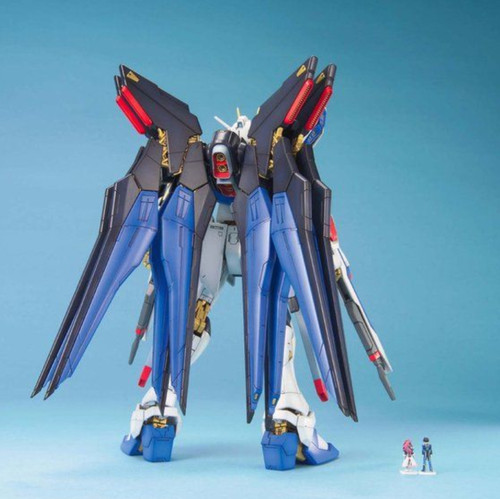 HRP Bandai Strike Freedom Gundam "Gundam Seed Destiny" Bandai Mg
