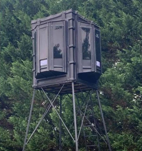 Hughes Hunting Blinds The Intimidator 4'x4' Box Blind & Adjustable 5'-10' Tower