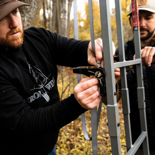 Rivers Edge RE671 Uppercut LS Hunting Ladder Tree Stand