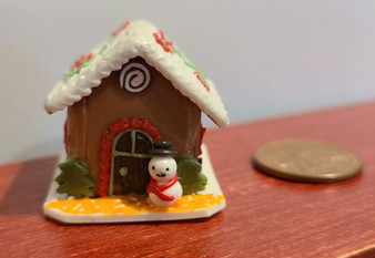 1/12 Scale Fancy Gingerbread House with Snowman