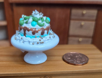  AB26-125 - 1/12 Scale - Christmas Cake on Porcelain Stand