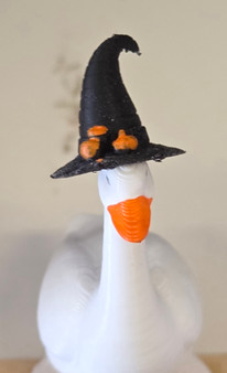1/12 Scale Porch Goose Halloween Witch Hat (Goose Sold Separately)