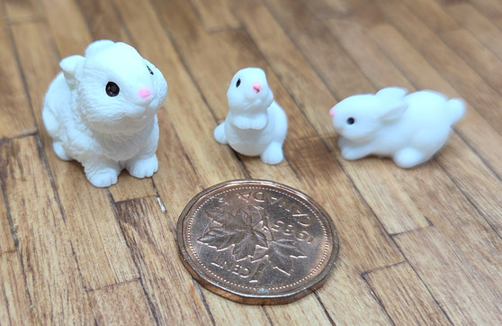 AB26-51 - 1/12 Scale - Mom & 2 Baby Bunnies