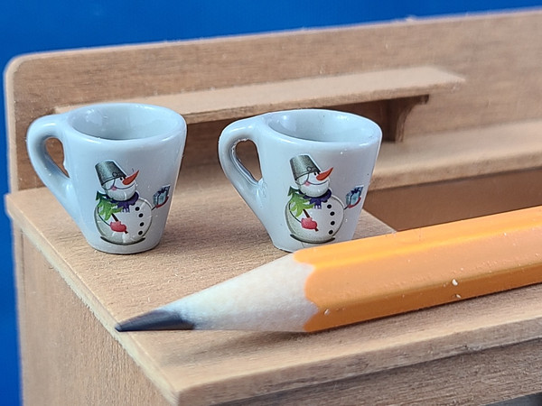Pair of Miniature Mugs - Snowman