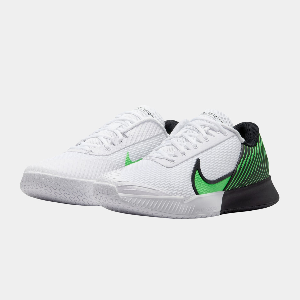 boys nike tennis shoes